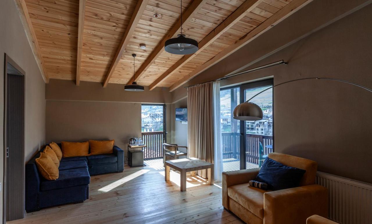 Hotel Lahili Mestia Exteriér fotografie