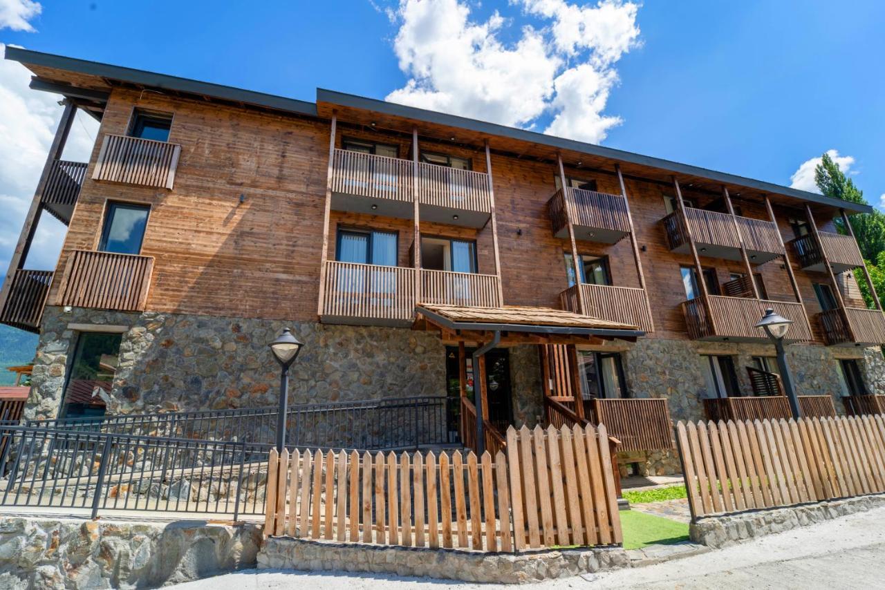 Hotel Lahili Mestia Exteriér fotografie