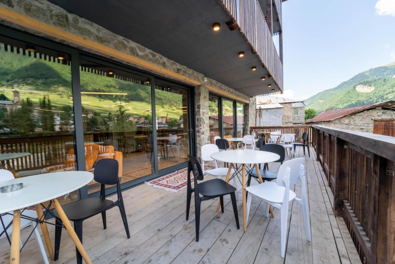 Hotel Lahili Mestia Exteriér fotografie