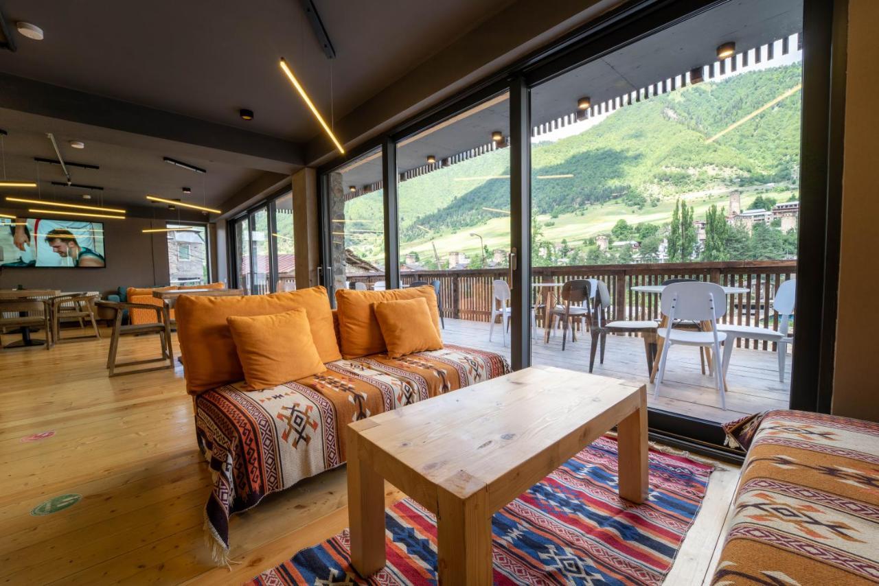 Hotel Lahili Mestia Exteriér fotografie