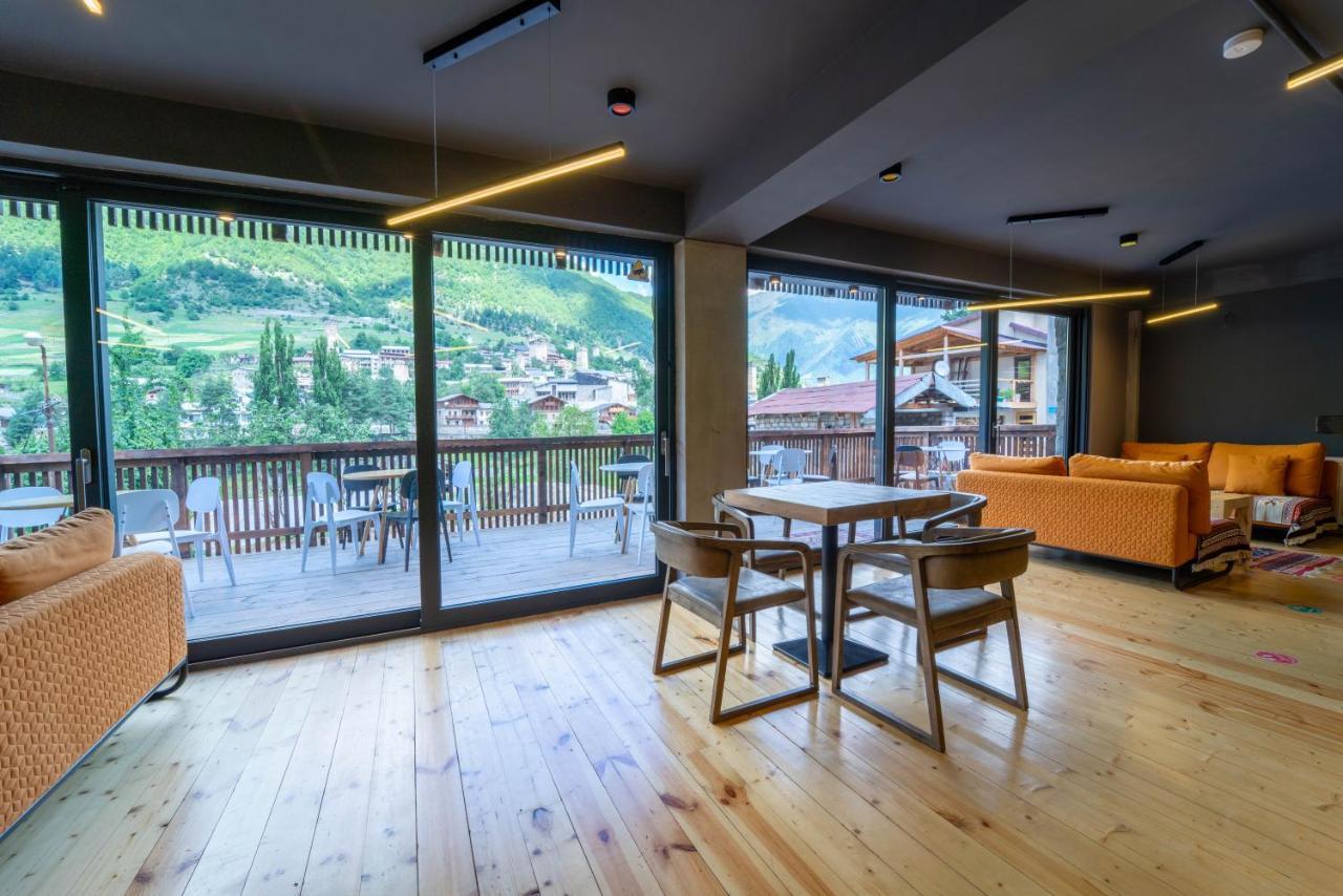 Hotel Lahili Mestia Exteriér fotografie