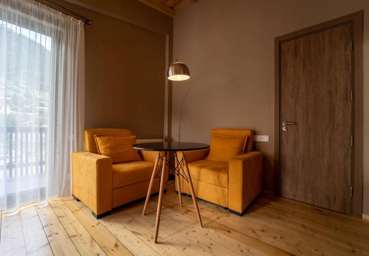 Hotel Lahili Mestia Exteriér fotografie